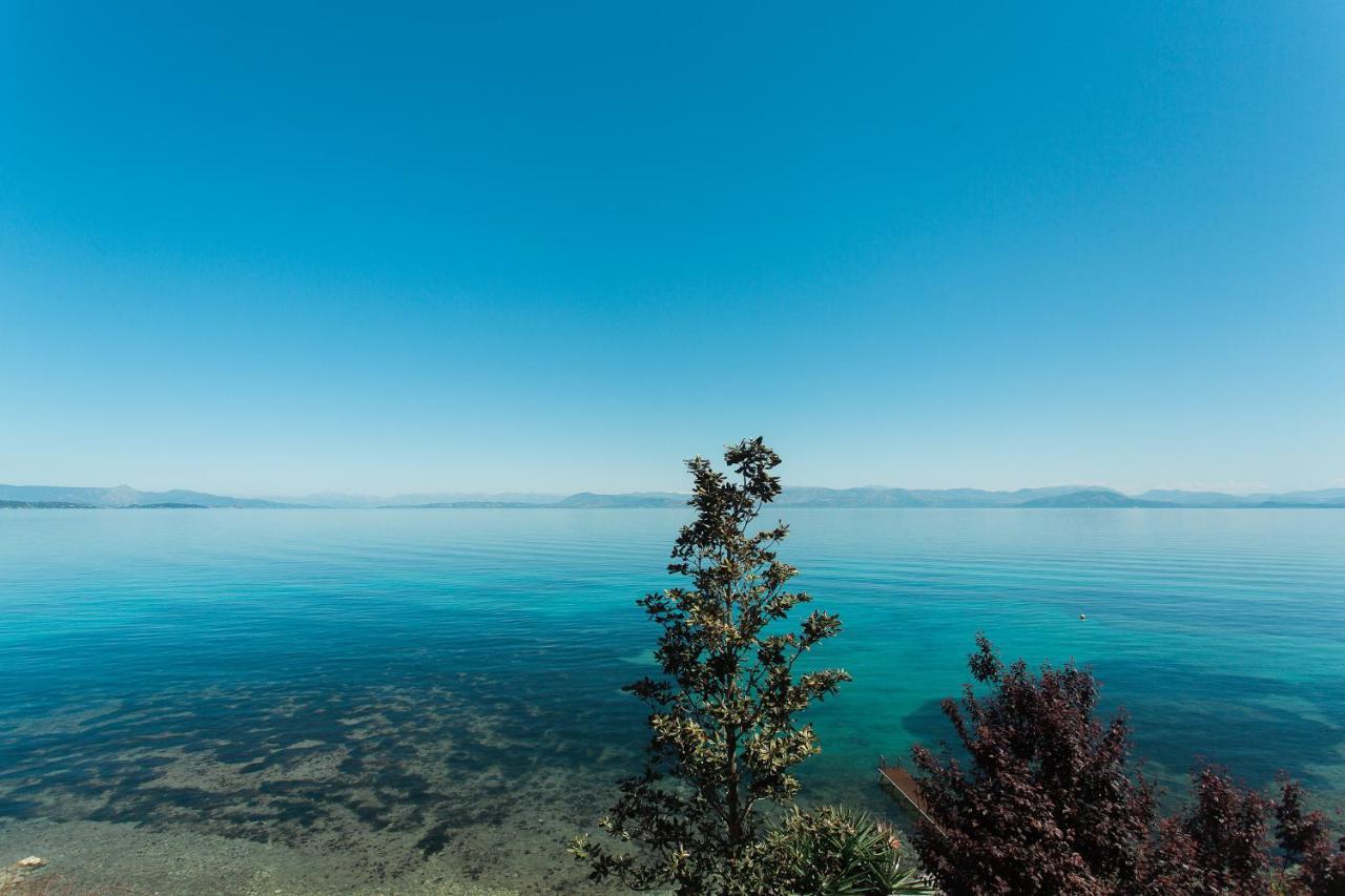 Beach Front Villa Litore Mesongí Zewnętrze zdjęcie